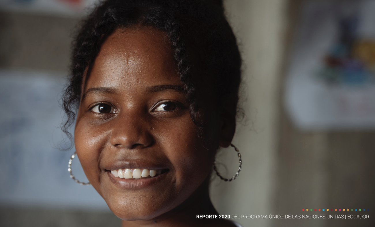 Fotografía interna de mujer afroecuatoriana, contenida en el Reporte 2020 del Programa Único de las Naciones Unidas en Ecuador