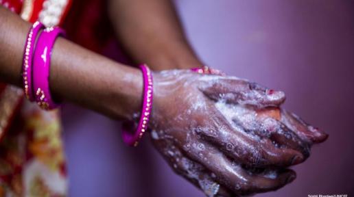 Lavado de manos con agua y jabón